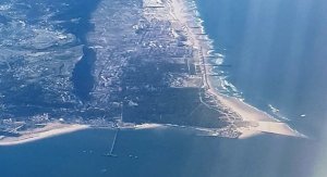 Cova do Vapor separates Tejo River and the Atlantic Ocean - as seen from the plane just before landing at Lisbon Airport