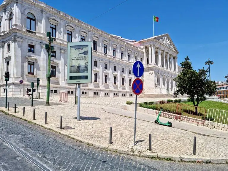 Tingstrup on Tram 28 through Lisbon is