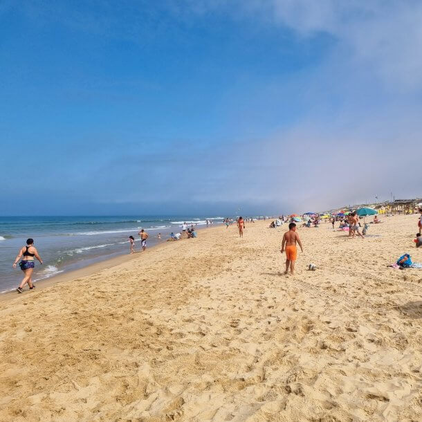 A day at the beach - morning sun at Fonte da Telha