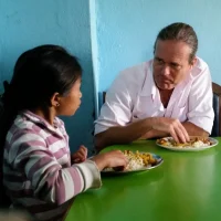 Eating around the world - Thomas and Annette NEPAL